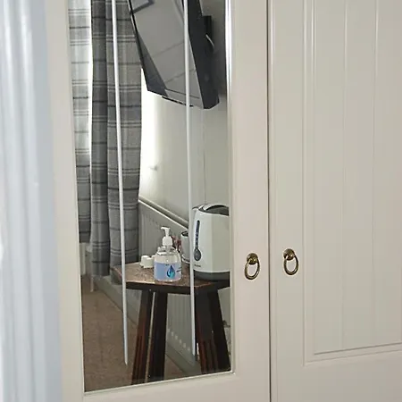 The Punchbowl Inn 3*